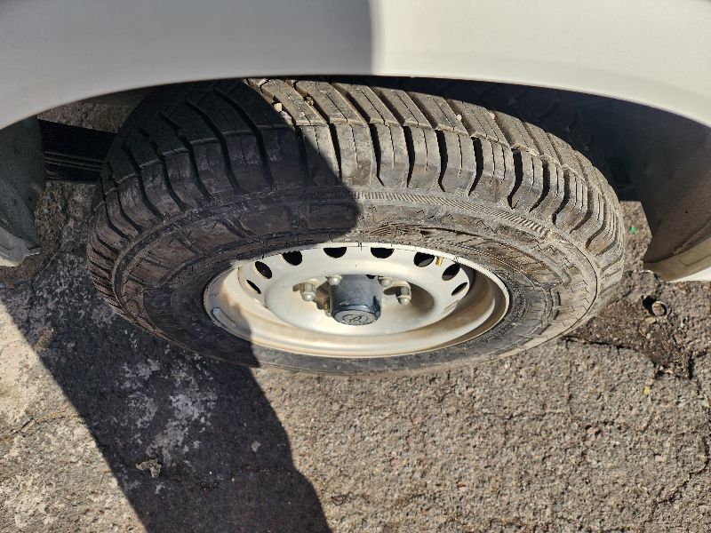  26770  TOYOTA HIACE  2001  