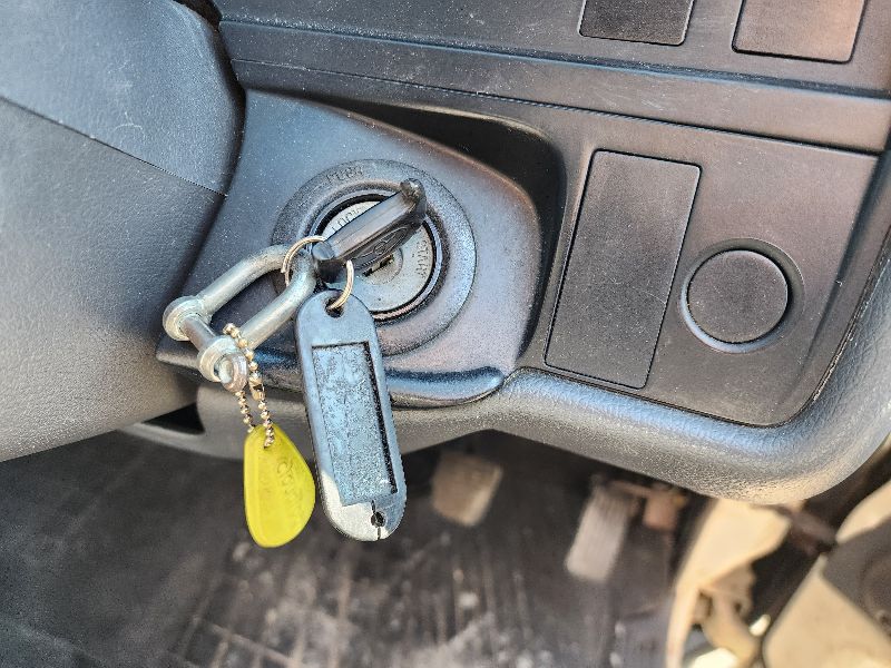  26770  TOYOTA HIACE  2001  