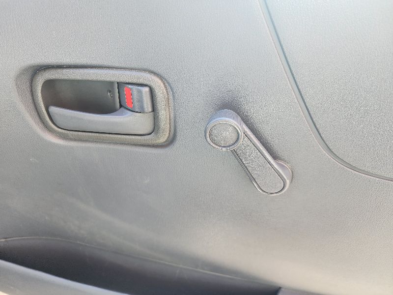  26770  TOYOTA HIACE  2001  