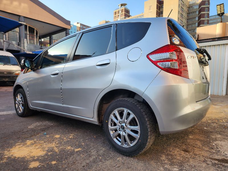  26777  HONDA FIT  2010  