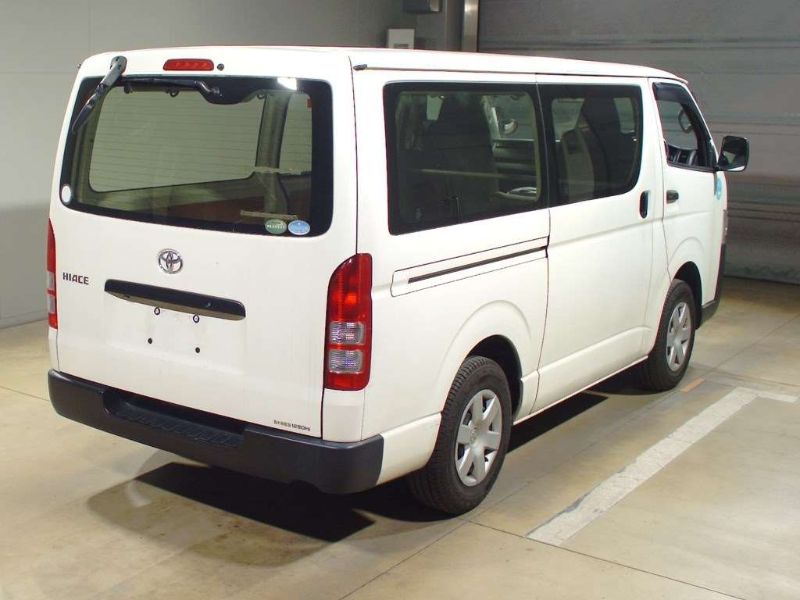  26783  TOYOTA HIACE  2015  