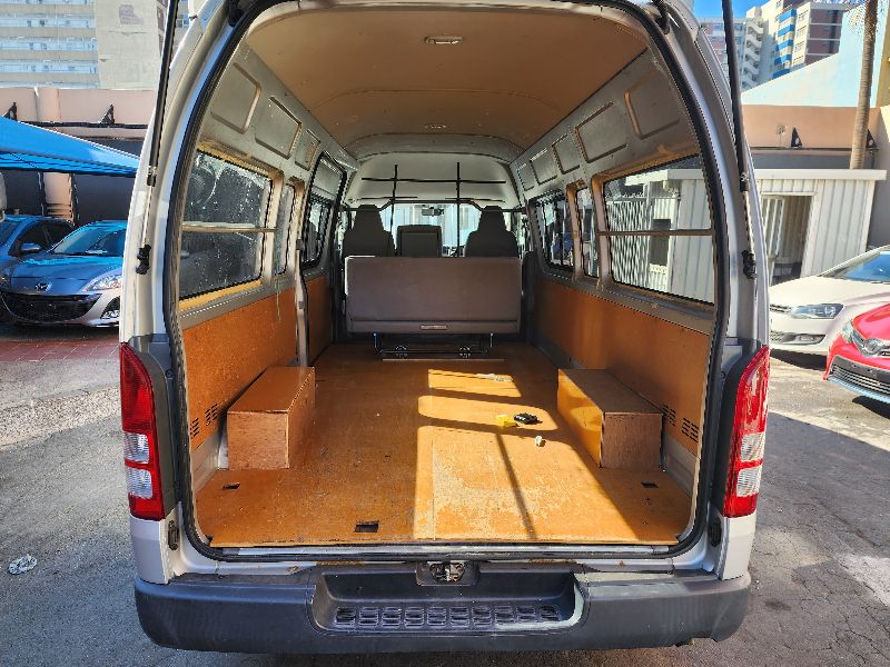  26806  TOYOTA HIACE  2006  