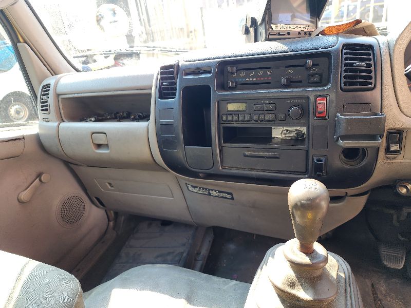 26808  TOYOTA DYNA  2001  