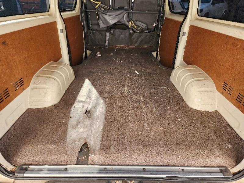  26810  TOYOTA HIACE  2006  