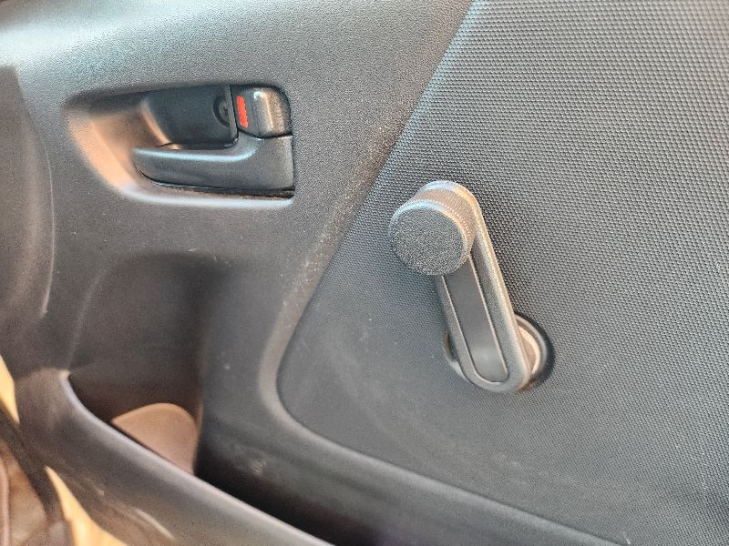  26810  TOYOTA HIACE  2006  