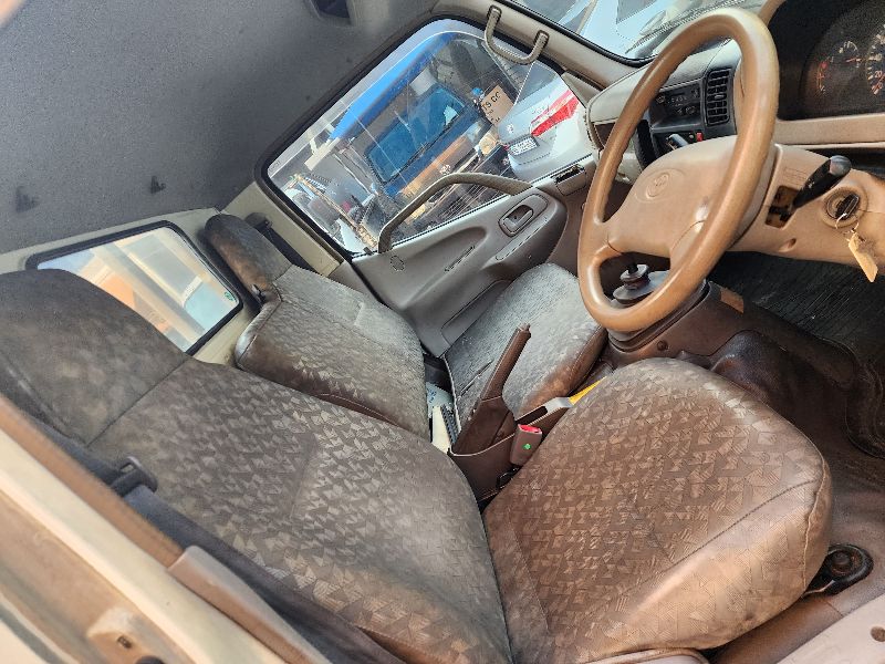  26815  TOYOTA DYNA  1999  
