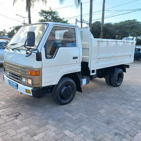  26830  TOYOTA DYNA  1990  
