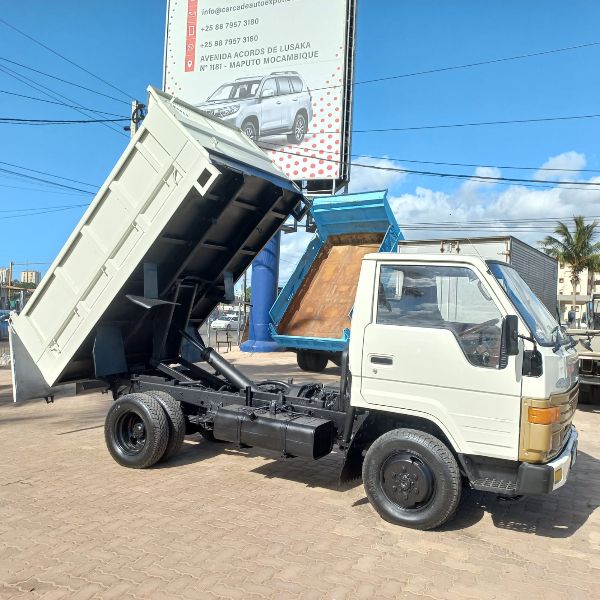  26830  TOYOTA DYNA  1990  
