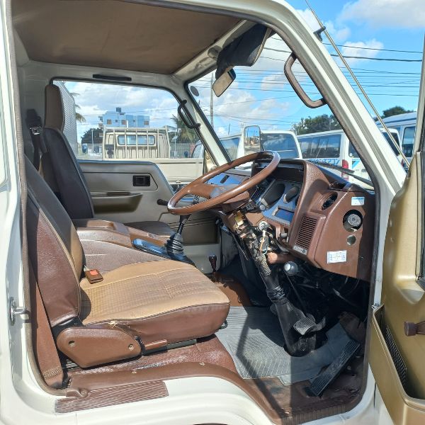  26830  TOYOTA DYNA  1990  
