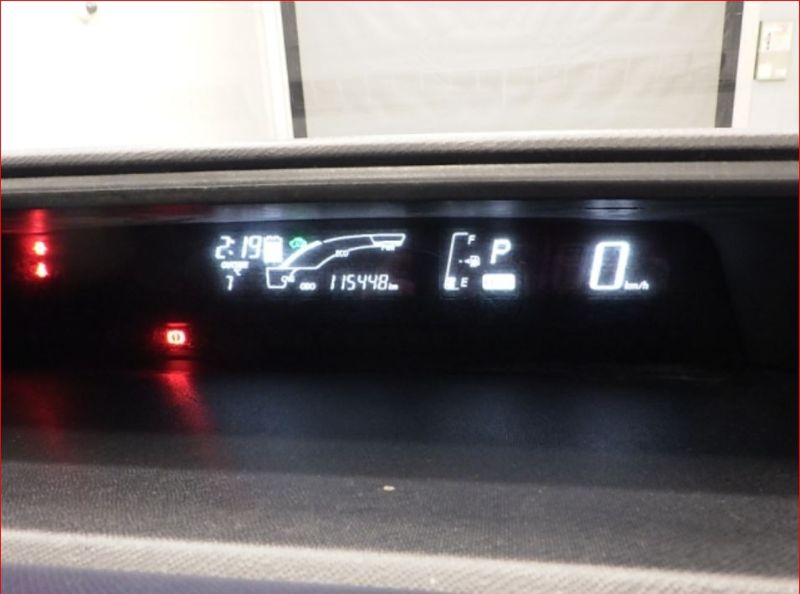  26835  TOYOTA AQUA  2015  