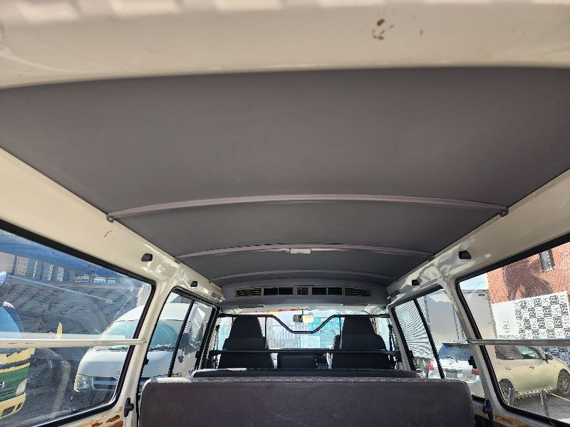  26844  TOYOTA HIACE  2004  