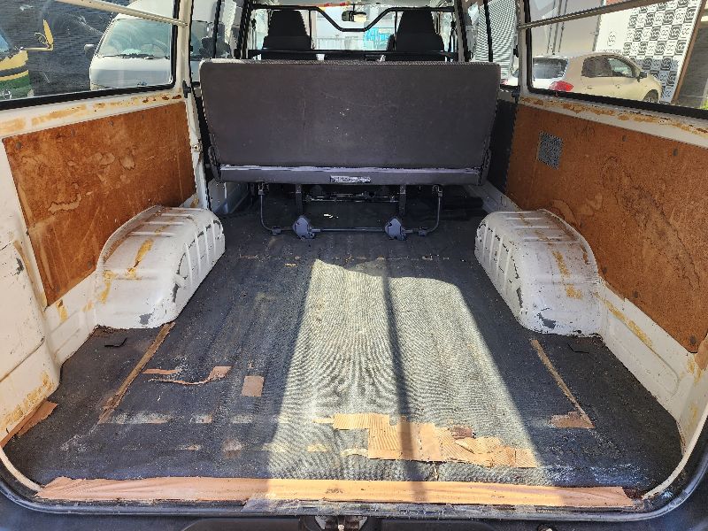  26844  TOYOTA HIACE  2004  