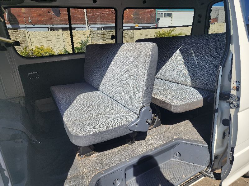  26844  TOYOTA HIACE  2004  