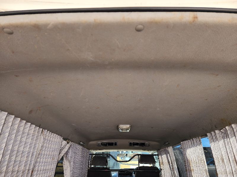  26846  TOYOTA HIACE  2000  