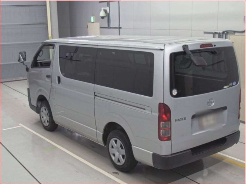  26848  TOYOTA HIACE  2016  