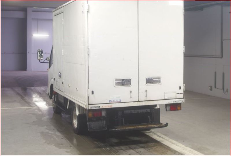  26855  TOYOTA DYNA  2000  