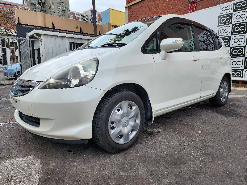  26857  HONDA FIT  2005  