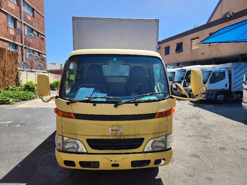  26858  HINO DUTRO  2001  