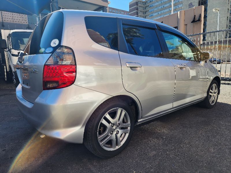 26875  HONDA FIT  2006  