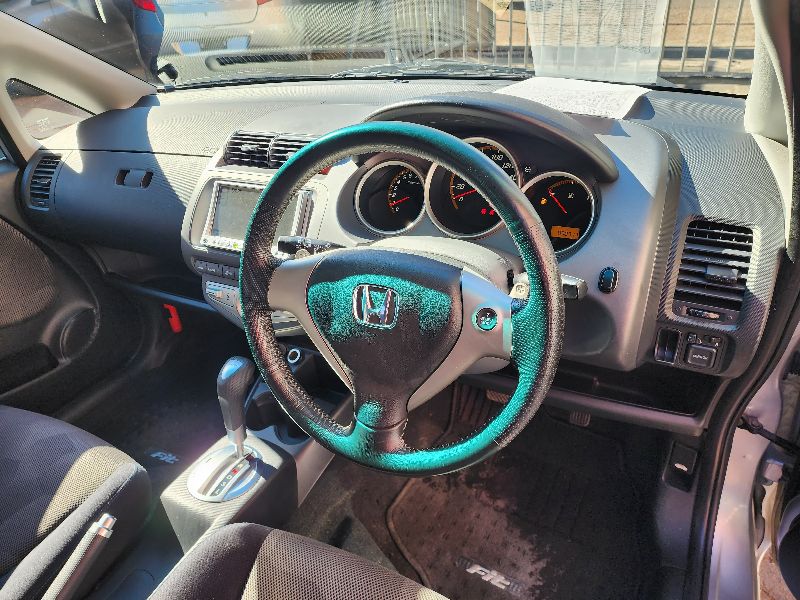  26875  HONDA FIT  2006  