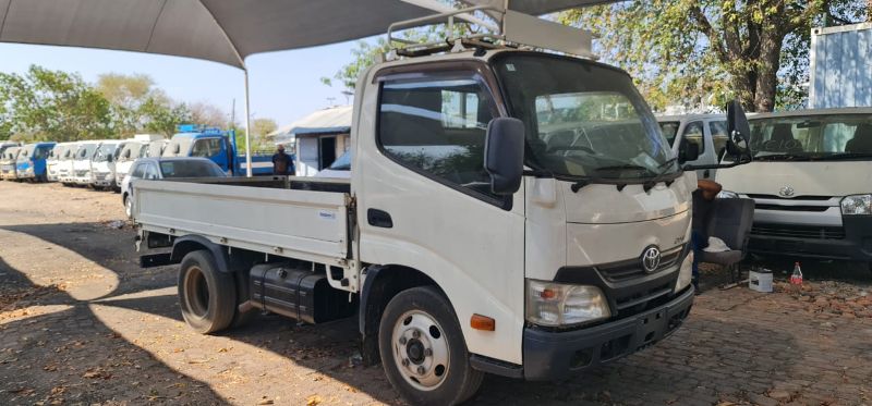  26880  TOYOTA DYNA  2012  