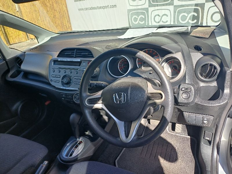  26887  HONDA FIT  2010  