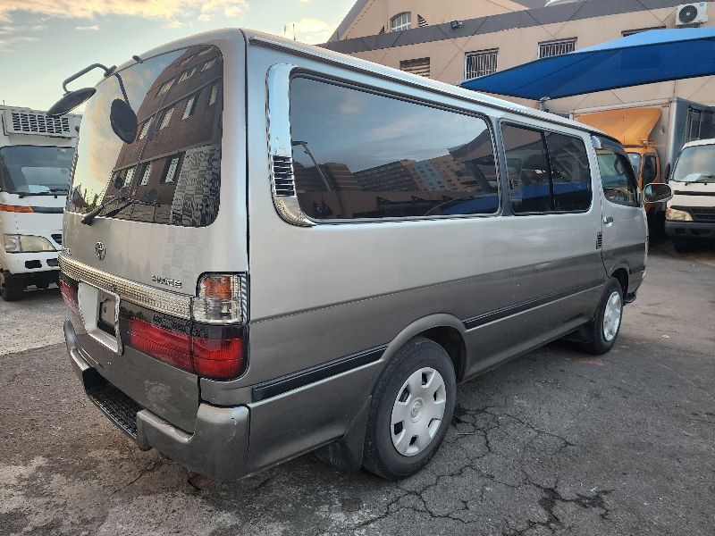  26892  TOYOTA HIACE  2001  