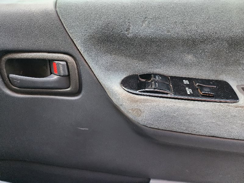  26892  TOYOTA HIACE  2001  