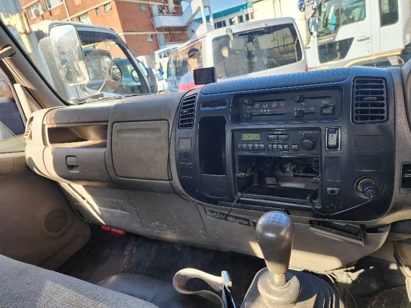  26894  TOYOTA DYNA  2003  