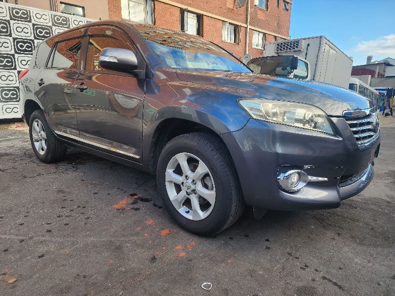 26903 TOYOTA VANGUARD 2011