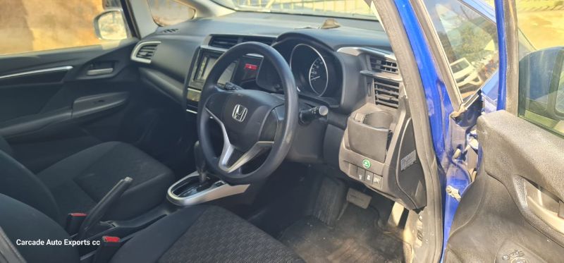  26939  HONDA FIT  2015  
