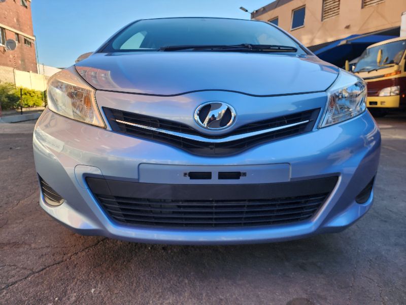  26947  TOYOTA VITZ  2011  