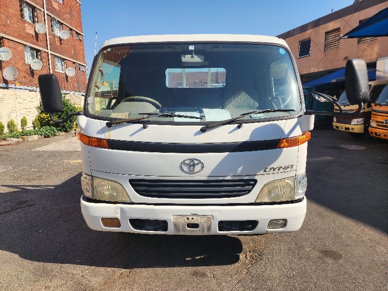  26967  TOYOTA DYNA  2001  