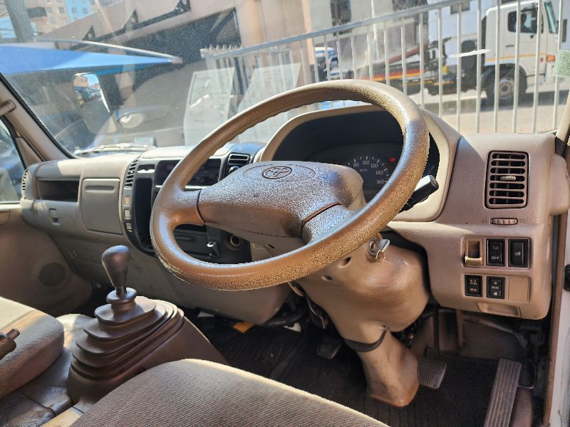  26967  TOYOTA DYNA  2001  