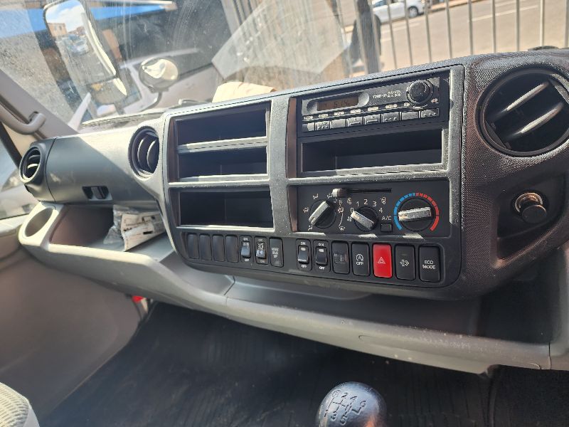  26968  HINO DUTRO  2011  