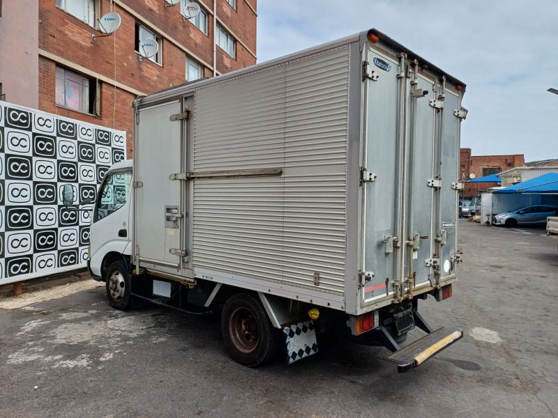  26974  HINO DUTRO  2003  