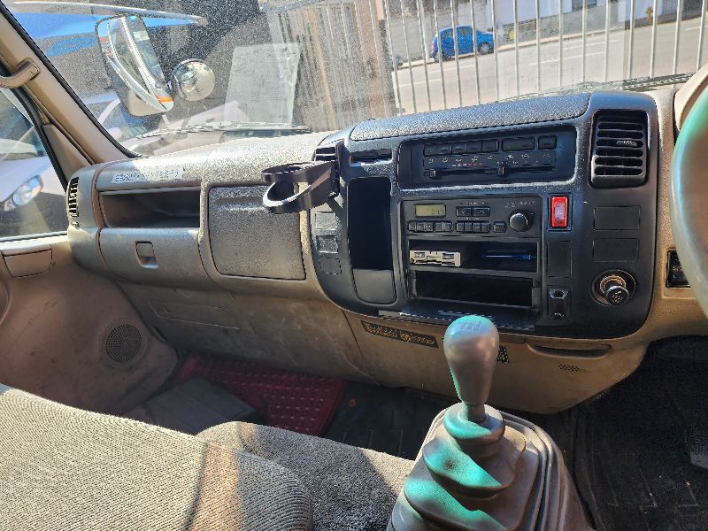  26979  HINO DUTRO  1999  