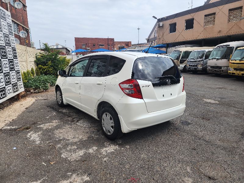  26990  HONDA FIT  2007  