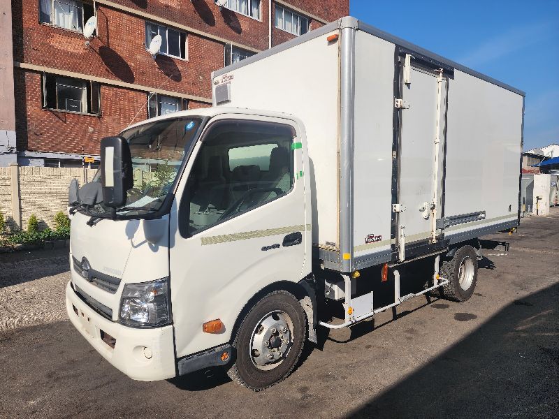  26998  HINO DUTRO  2013  