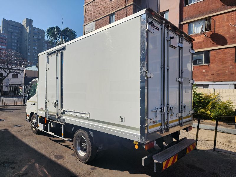  26998  HINO DUTRO  2013  