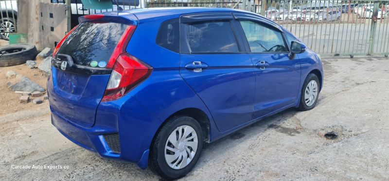  27004  HONDA FIT  2015  