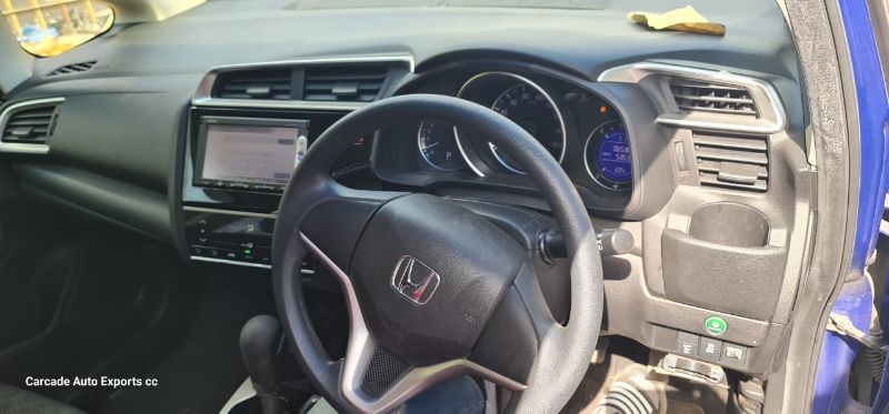  27004  HONDA FIT  2015  