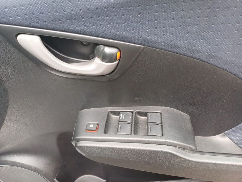  27020  HONDA FIT  2008  