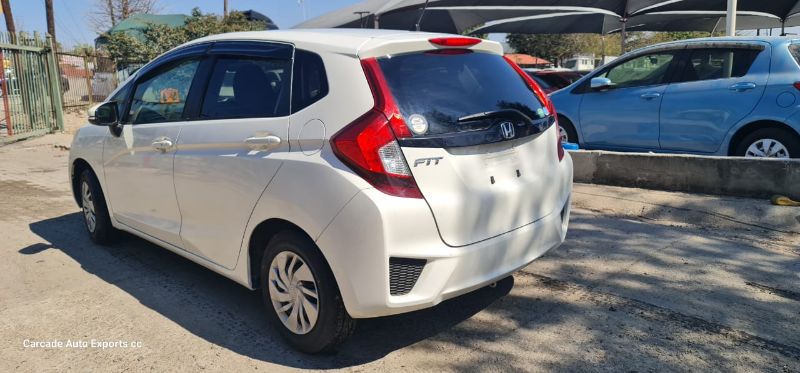  27026  HONDA FIT  2016  