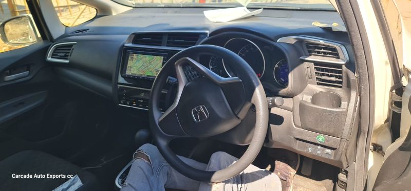  27026  HONDA FIT  2016  