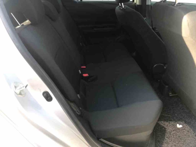  27057  TOYOTA AQUA  2015  