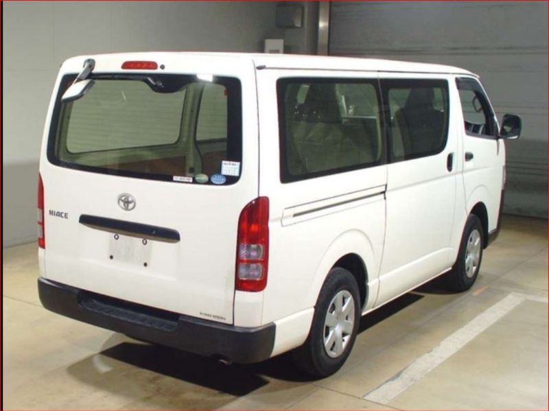 27074  TOYOTA HIACE  2016  
