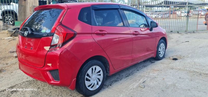  27077  HONDA FIT  2015  
