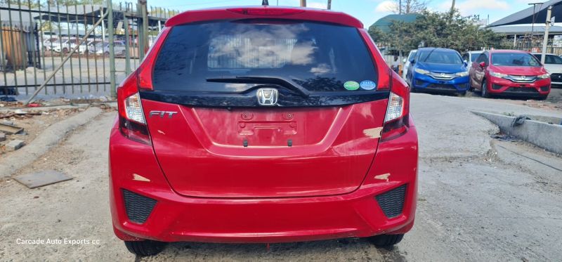  27077  HONDA FIT  2015  