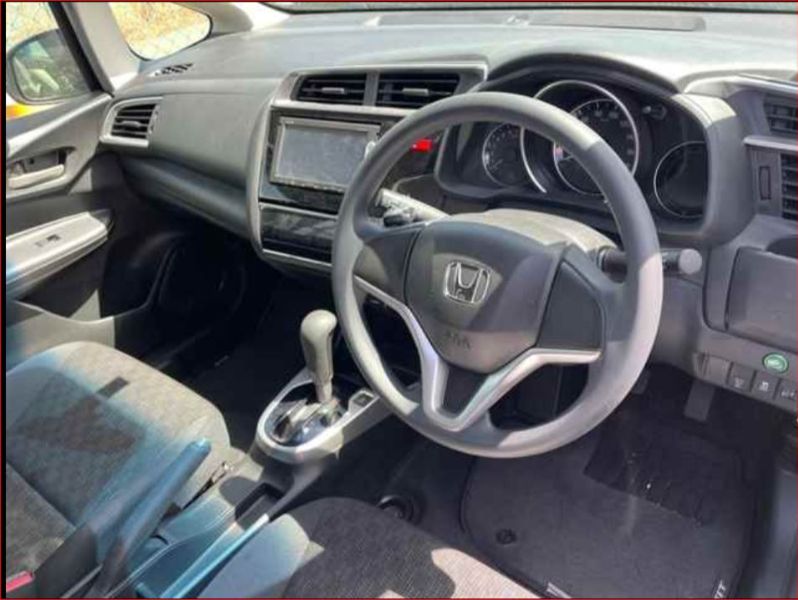  27085  HONDA FIT  2015  